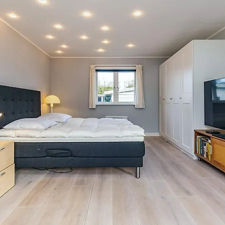 10-person In Rodvig Stevns Holiday home *