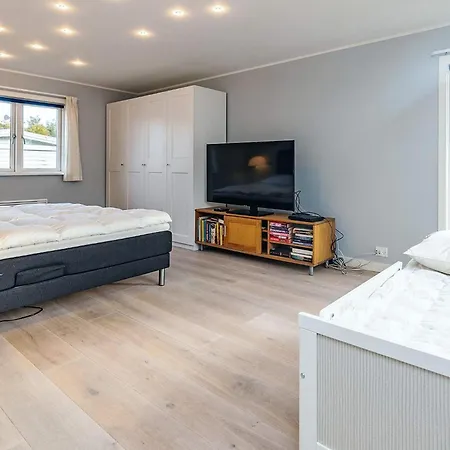 Holiday home 10-person In Rodvig Stevns *