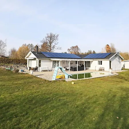 Holiday home 10-person In Rodvig Stevns *