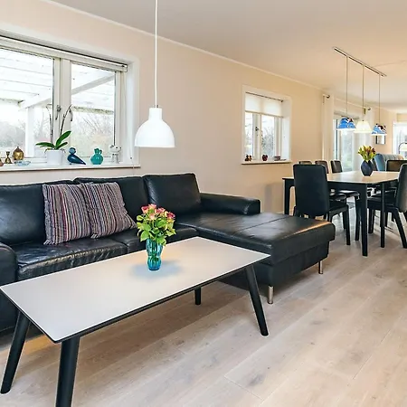 10-person In Rodvig Stevns